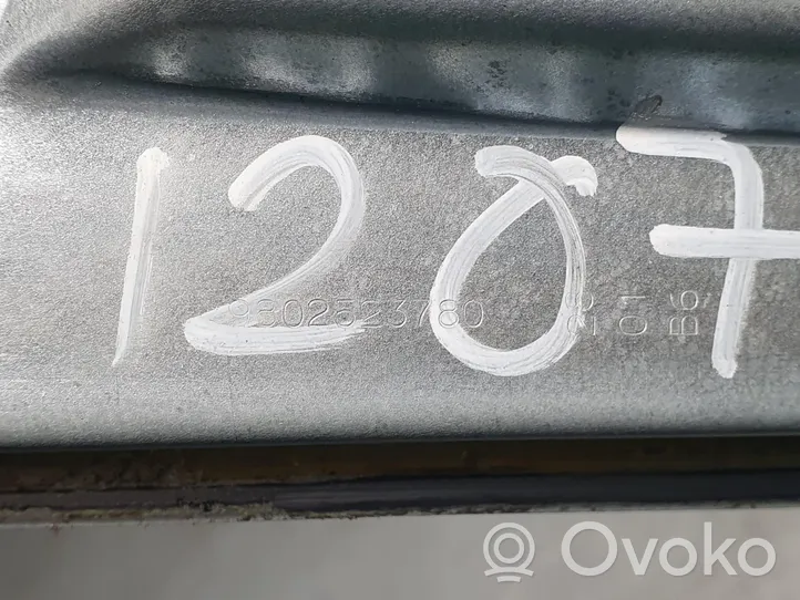 Citroen C4 II Takaoven ikkunan nostin moottorilla 9802536780