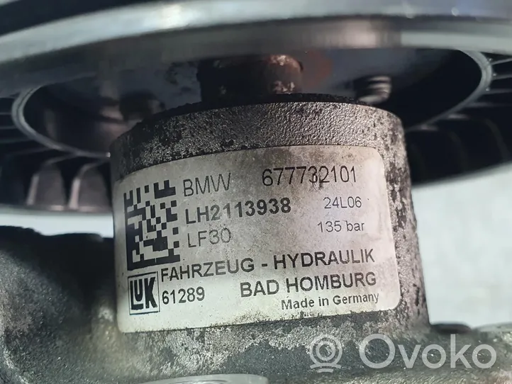 BMW 5 E39 Pompa wspomagania układu kierowniczego 677732101