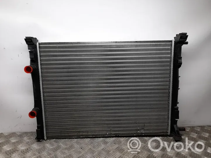 Renault Megane II Dzesēšanas šķidruma radiators 