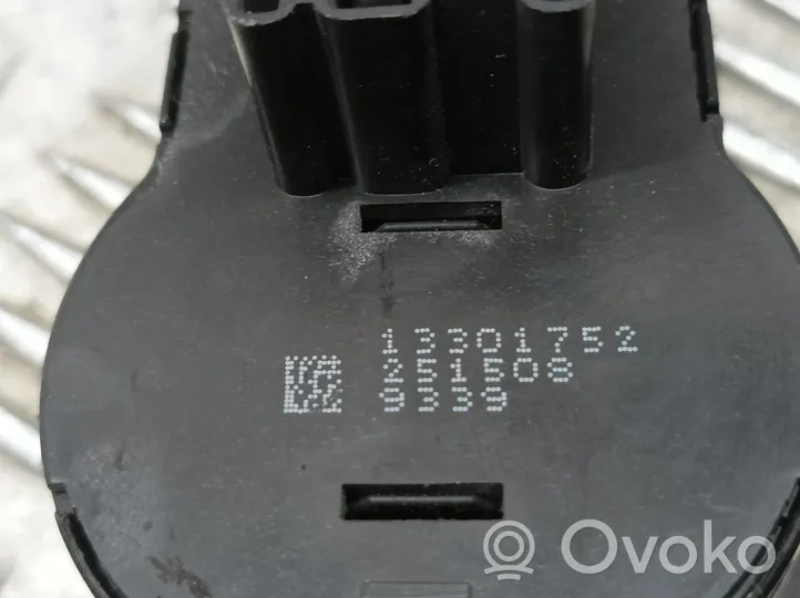 Chevrolet Cruze Interrupteur d’éclairage 13301752