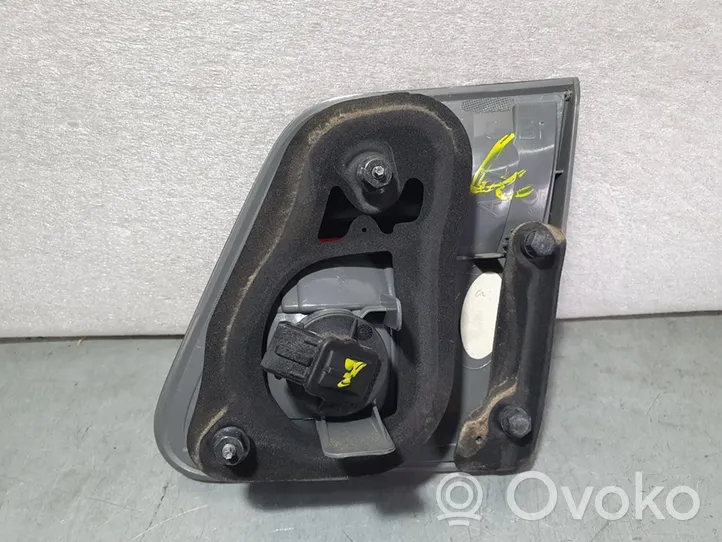 Toyota Avensis T270 Lampa tylna 8159005090