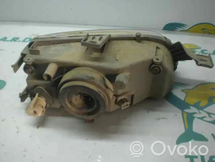 Fiat Punto (176) Phare frontale 