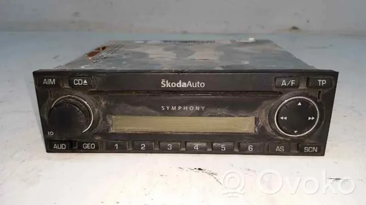 Skoda Superb B5 (3U) Unité principale radio / CD / DVD / GPS 
