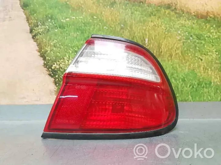 Nissan Almera Lampa tylna 