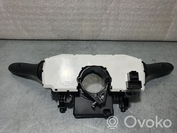 Nissan Qashqai Pulsanti/interruttori sul volante 