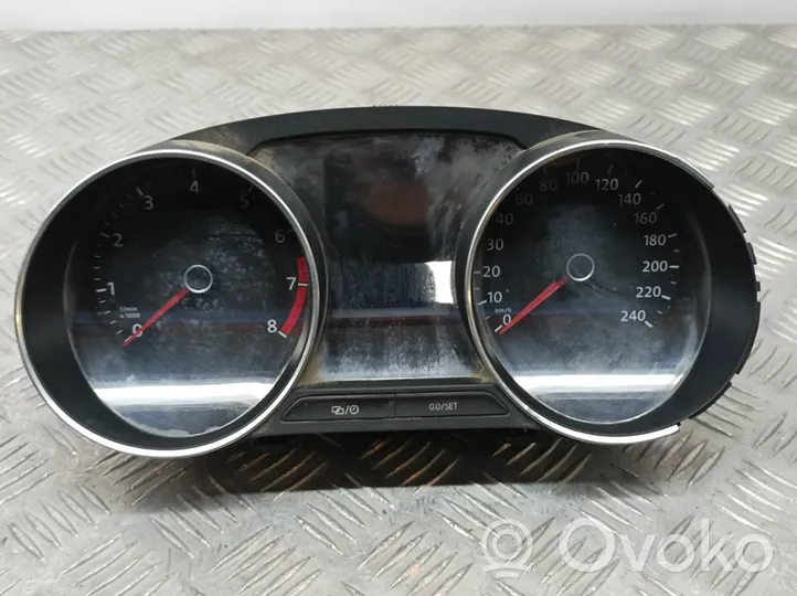 Volkswagen Polo V 6R Compteur de vitesse tableau de bord 6C0920730A
