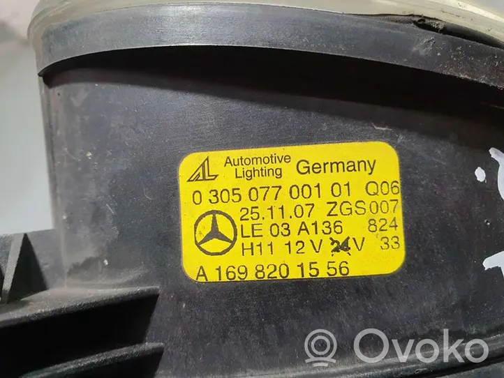Mercedes-Benz C W204 Передняя противотуманная фара A1698201556
