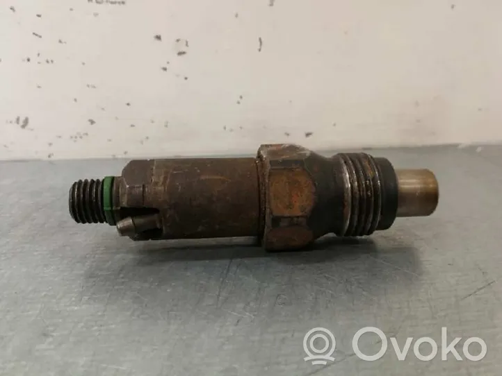 Peugeot 106 Fuel injector LCR6730710C