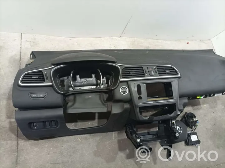 Renault Kadjar Airbag set with panel 