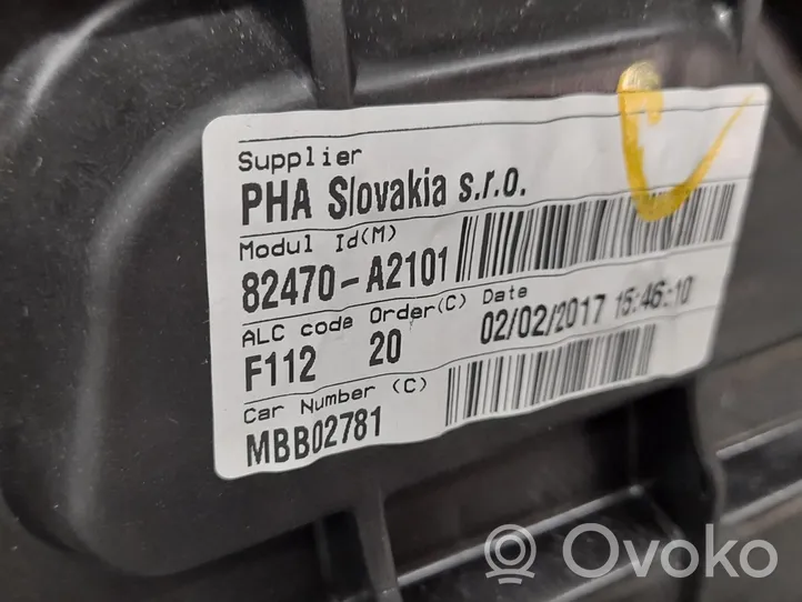 KIA Ceed Elektryczny podnośnik szyby drzwi przednich 82470A2101