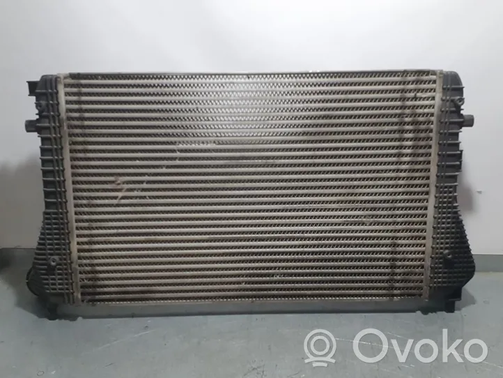 Volkswagen Tiguan Радиатор интеркулера 3C0145805AM