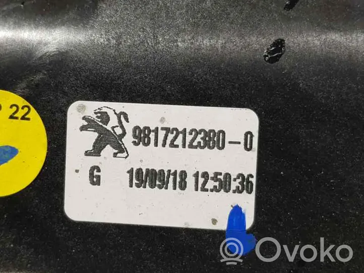 Opel Combo E Elektryczny podnośnik szyby drzwi przednich 9817212380