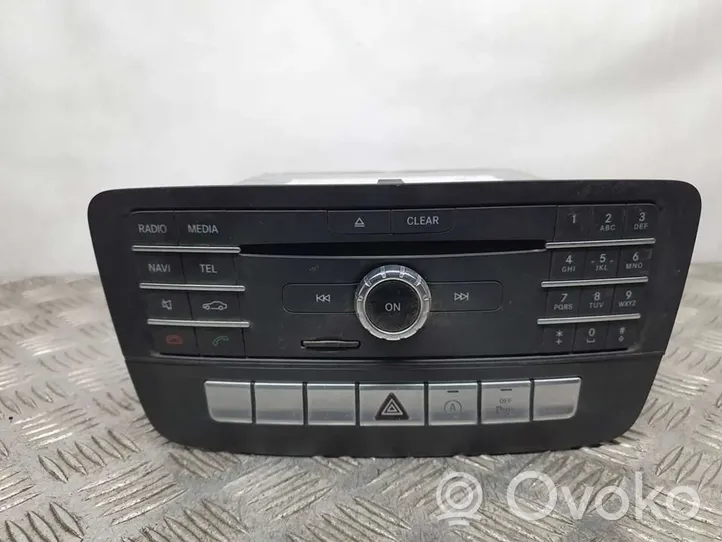 Mercedes-Benz B W246 W242 Radio / CD/DVD atskaņotājs / navigācija A2469006317
