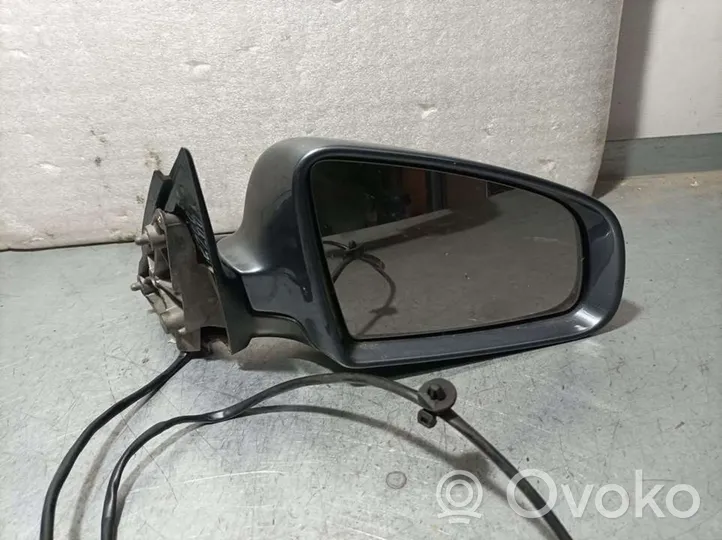 Audi A4 S4 B6 8E 8H Front door electric wing mirror 