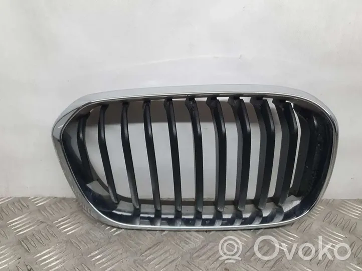 BMW 1 F20 F21 Atrapa chłodnicy / Grill 7371748