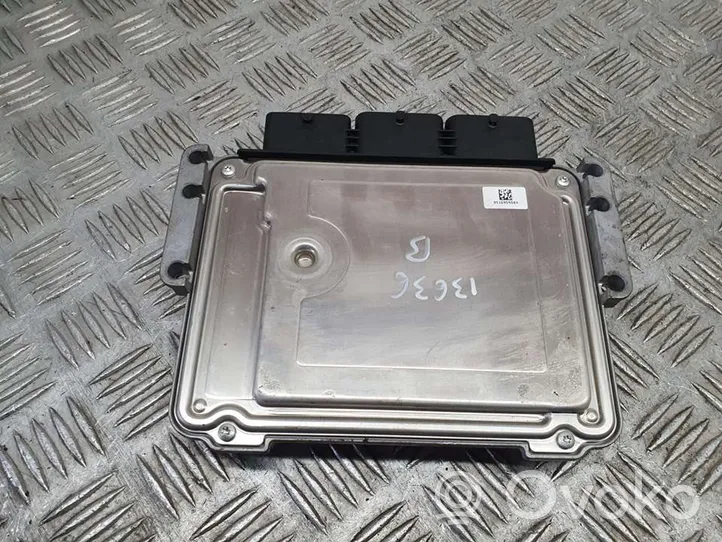 Citroen C4 II Sterownik / Moduł ECU 9677031180