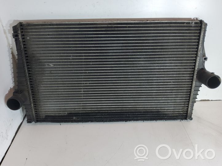 Volvo XC90 Chłodnica powietrza doładowującego / Intercooler 30748808