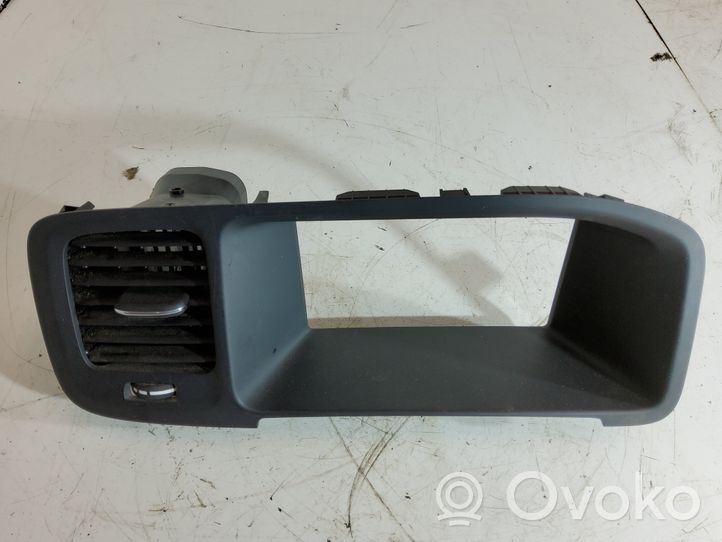 Volvo S60 Radio/GPS head unit trim 7430000