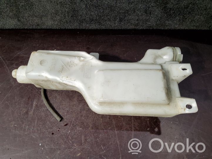 Ford Ranger Zbiornik płynu do spryskiwaczy szyby przedniej / czołowej UR5667480