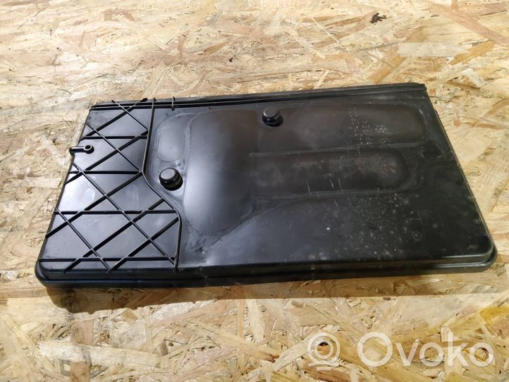 Toyota Auris E180 Vassoio batteria 744310f030