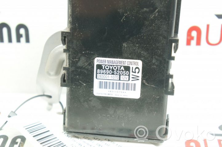 Subaru Trezia Unité de commande, module ECU de moteur 8969052050