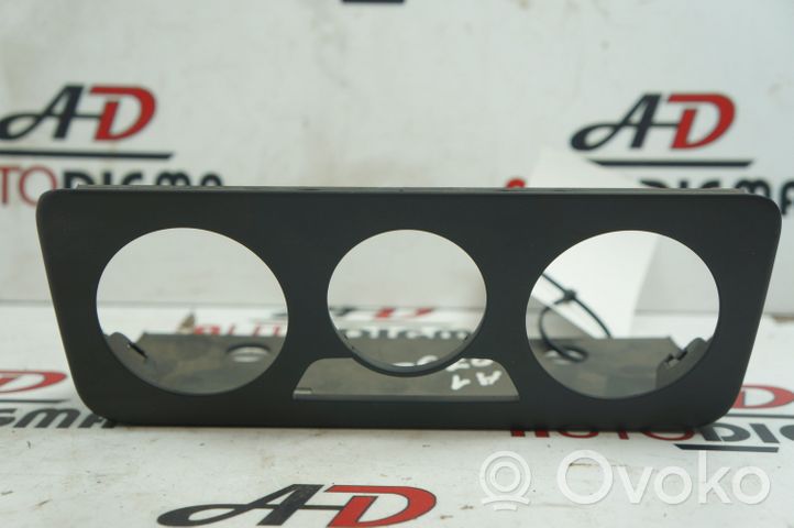 Audi A1 Rivestimento del pannello 8X2863321