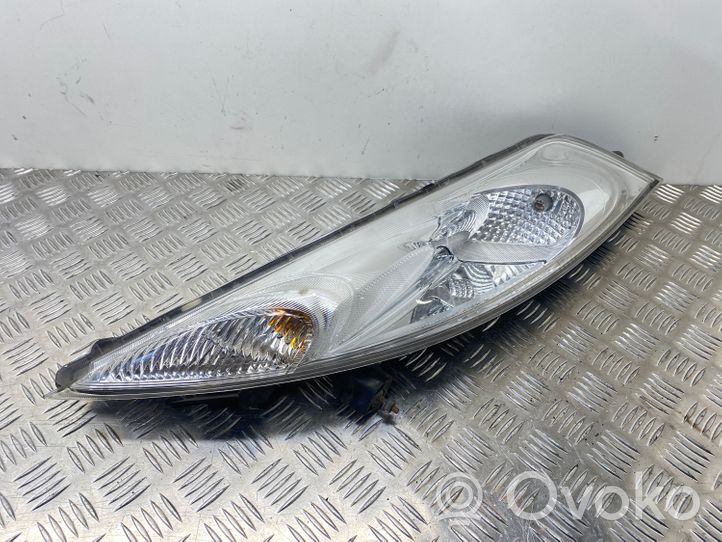 Nissan Juke I F15 Lampa przednia F001