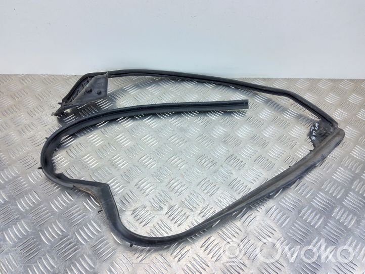 Audi A8 S8 D4 4H Rubber seal rear door window/glass 4H0839718