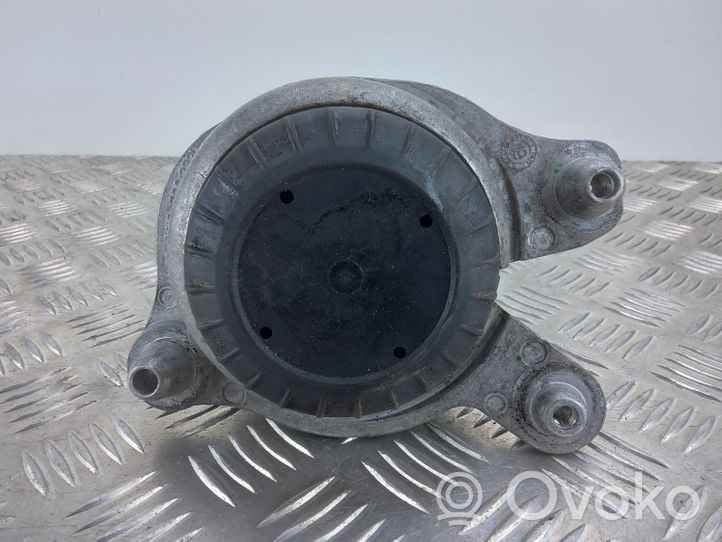 Mercedes-Benz C W205 Supporto di montaggio del motore A2052406617