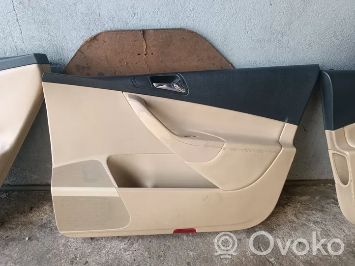 Volkswagen PASSAT B6 Set di rivestimento del pannello della portiera 3c1867012