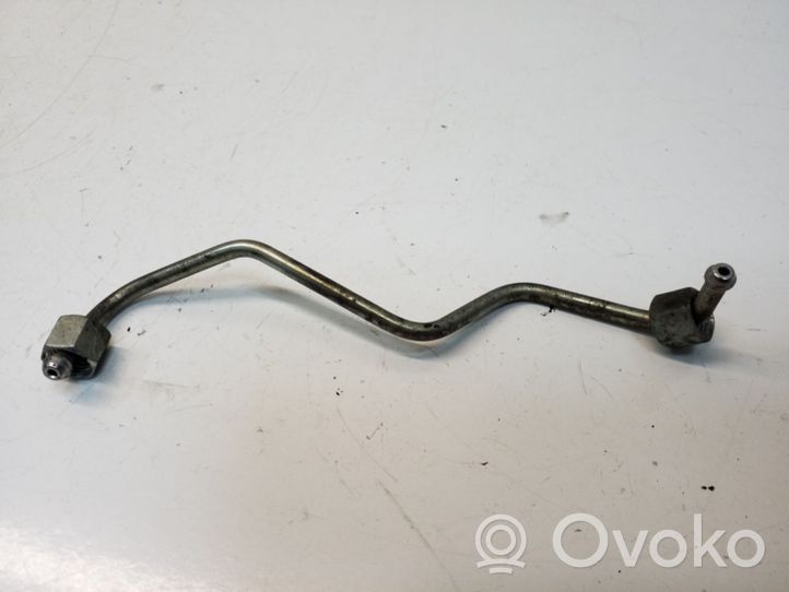 Opel Antara Fuel injector supply line/pipe 