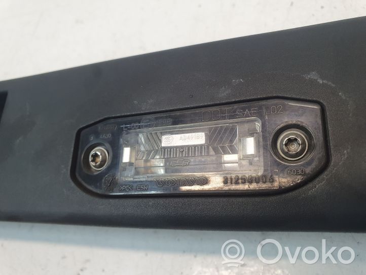 Volvo XC90 Trunk door license plate light bar 