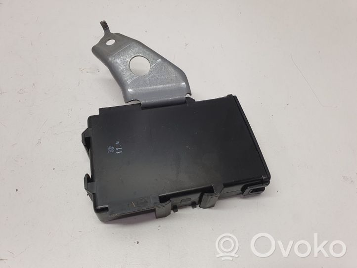 Toyota Avensis T270 Unité de contrôle à bord d'alimentation MB1028500060