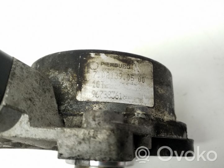 Ford Kuga I Pompe à vide 7021390500