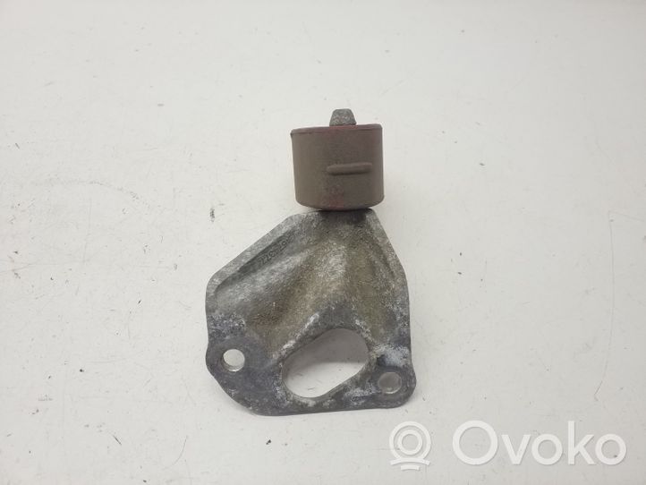 Ford Focus Support / crochet de silencieux d'échappement 674377