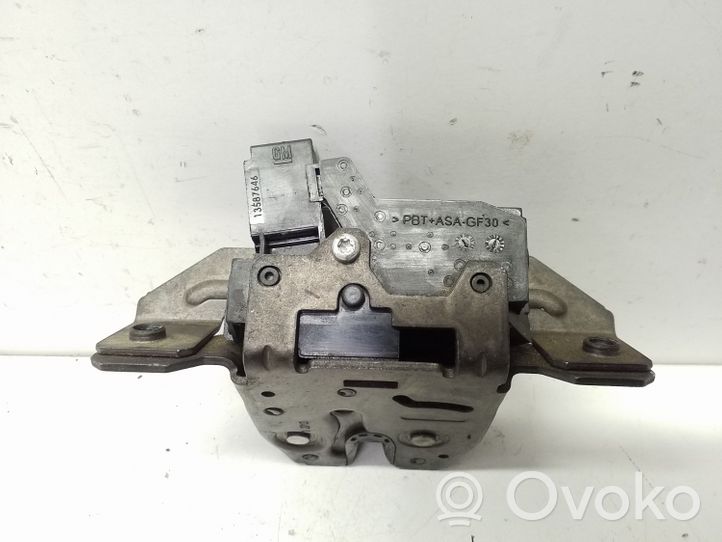 Opel Astra J Blocco/chiusura/serratura del portellone posteriore/bagagliaio 13587646