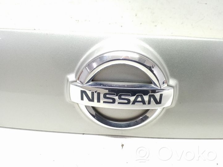 Nissan Juke I F15 Takaluukun rekisterikilven valon palkki 26510JD00A
