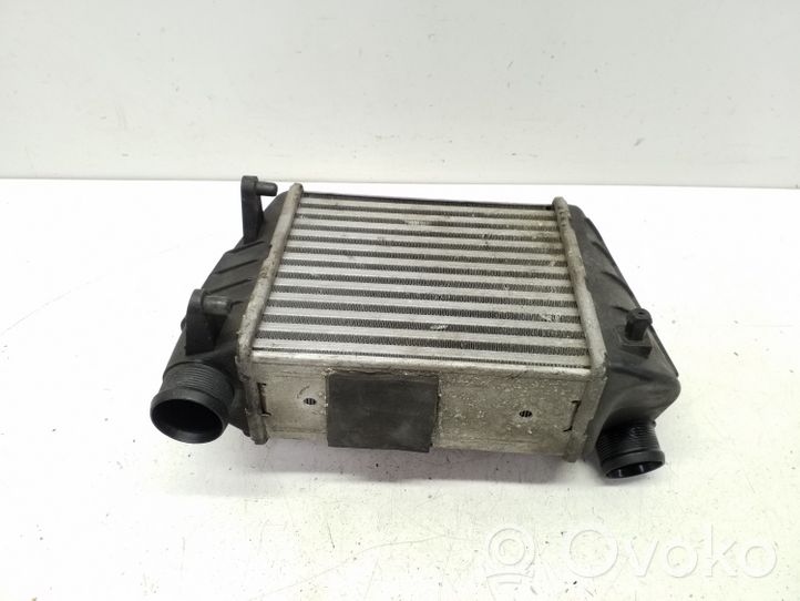 Audi A4 S4 B7 8E 8H Chłodnica powietrza doładowującego / Intercooler 8E0145806L