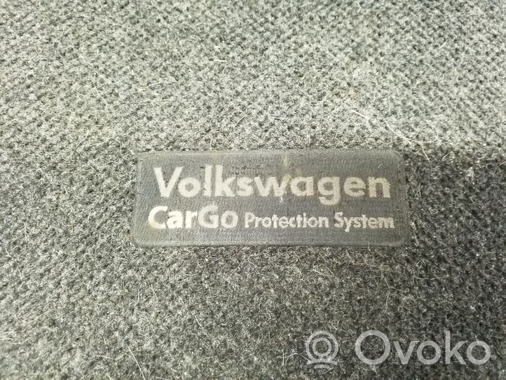 Volkswagen Tiguan Gumowa mata bagażnika 5N0061166