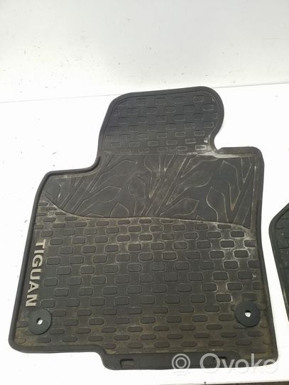 Volkswagen Tiguan Kit tapis de sol auto 