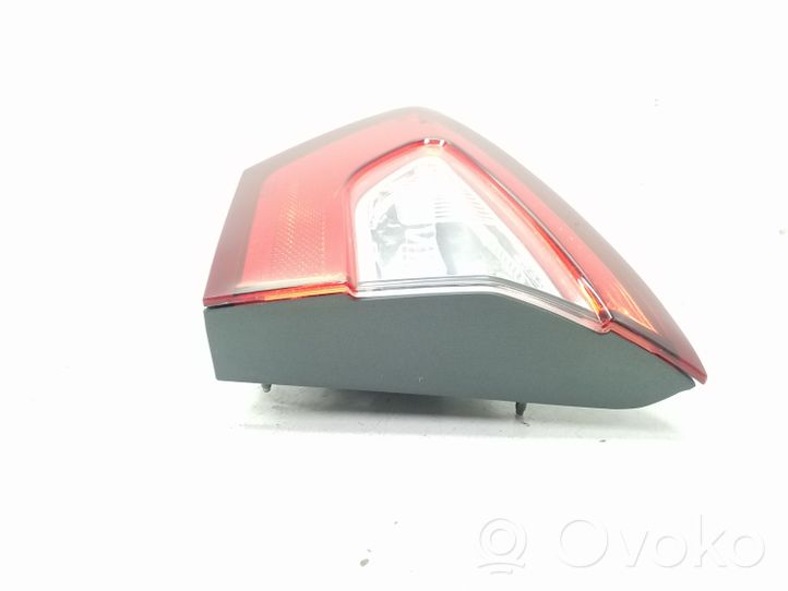 Ford Fusion II Luci posteriori del portellone del bagagliaio DS7313A602AE