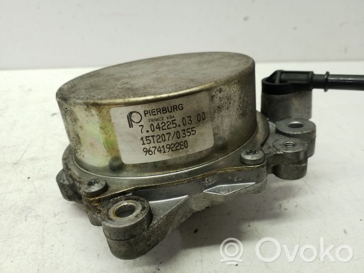 Ford Mondeo MK V Vacuum pump 9674192280