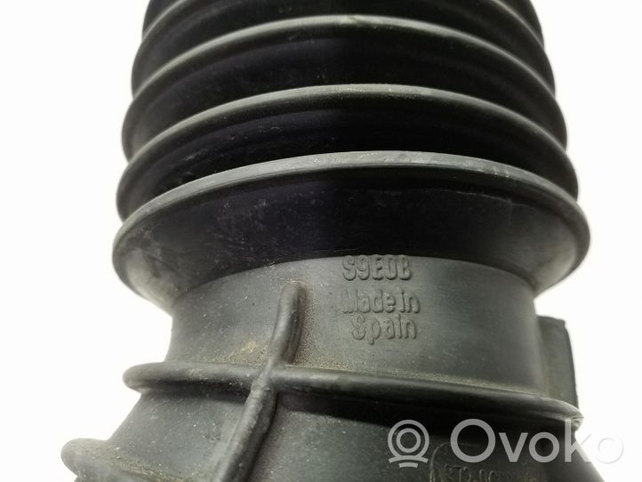 Ford Mondeo MK V Intercooler hose/pipe DS739R504MB