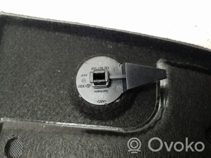 Volkswagen Tiguan Copertura del rivestimento bagagliaio/baule 1J0867468