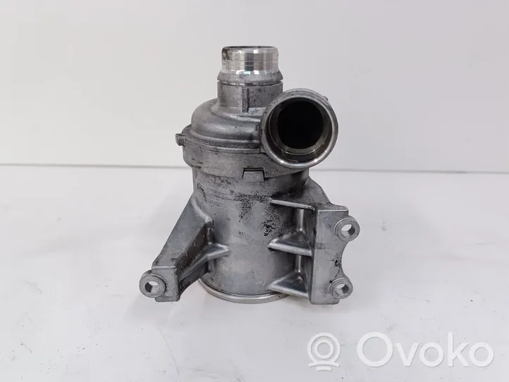 Volvo XC90 Pompe de circulation d'eau 31368715