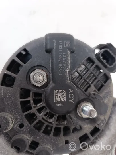 Opel Zafira C Generator/alternator 13579667