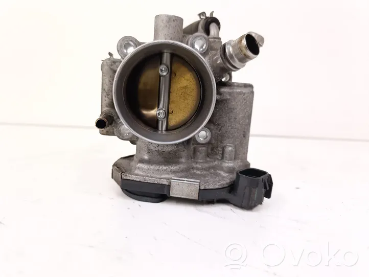 Opel Zafira C Throttle valve 55561495