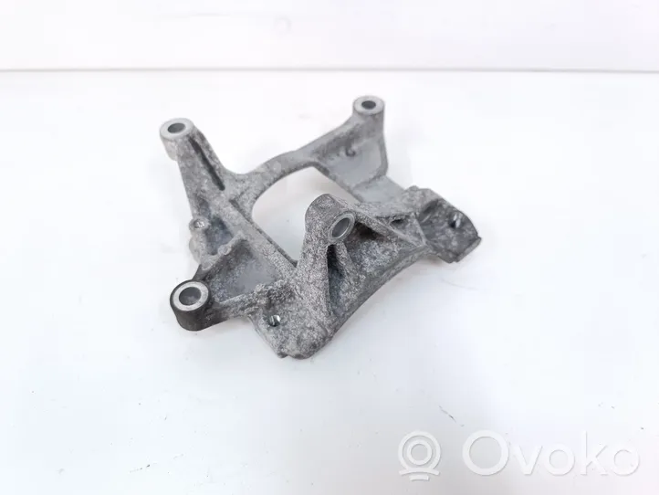 Subaru Outback (BS) Staffa di montaggio del compressore dell’A/C 