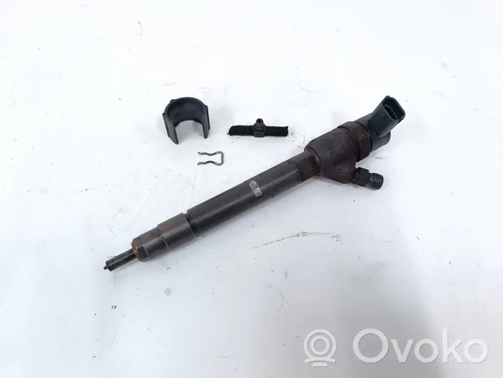 Hyundai ix35 Fuel injector 338002F300