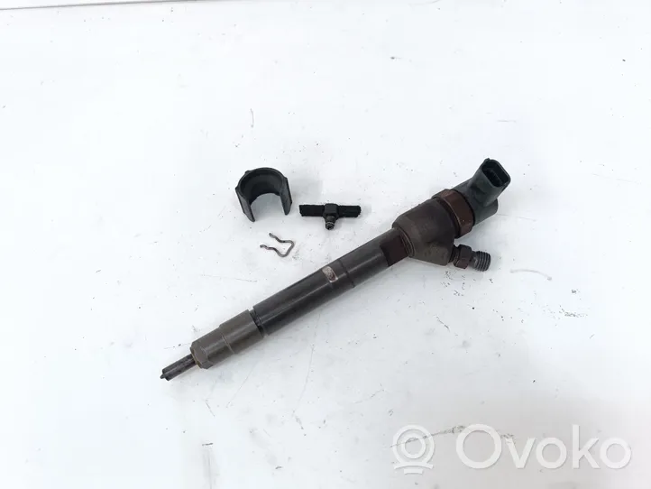 Hyundai ix35 Fuel injector 338002F300